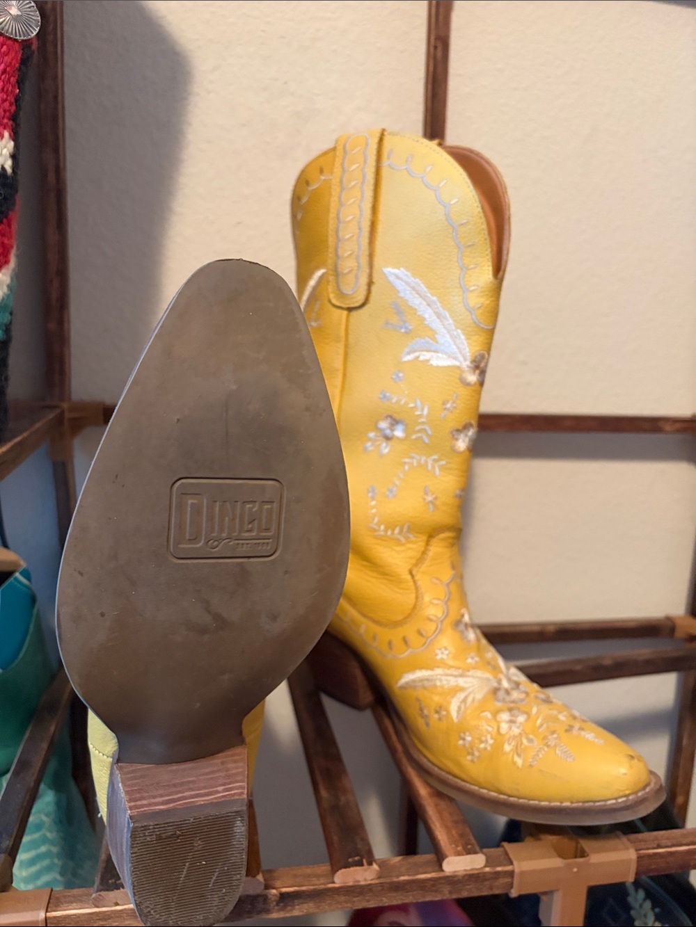 dingo Yellow Leather Western Embroidered Cowboy Boots - Picture 2 of 2